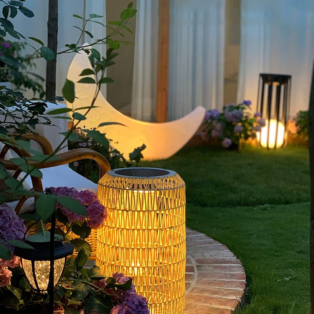 woven-rattan-outdoor-lamp-anzaz--17