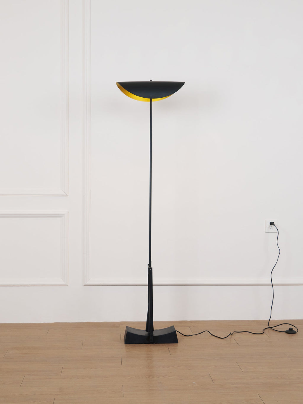 yiu-x-floor-lamp-anzaz--7