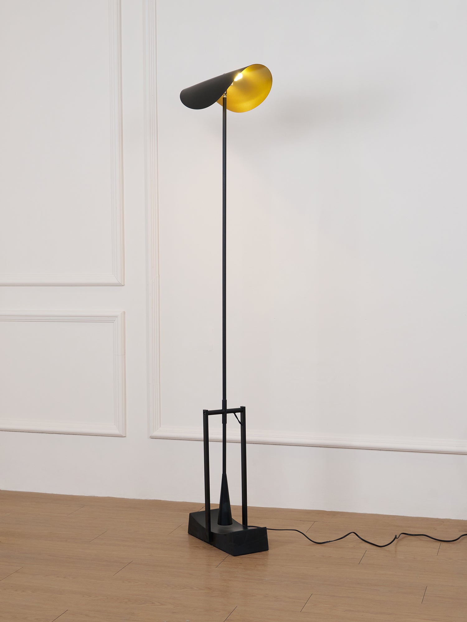 yiu-x-floor-lamp-anzaz--6