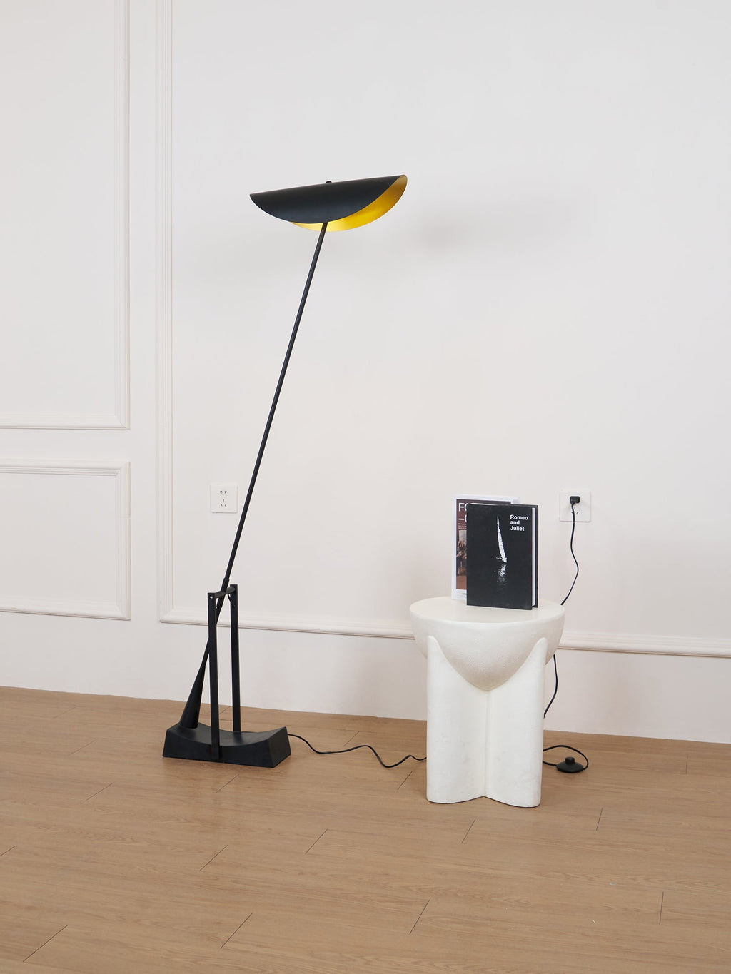 yiu-x-floor-lamp-anzaz--5