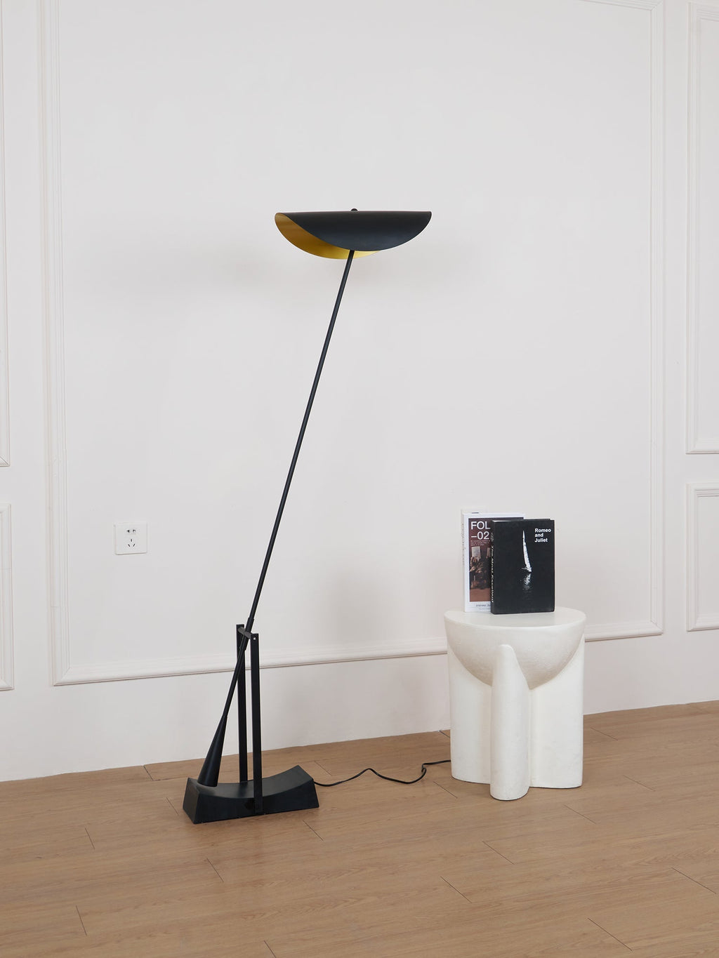 yiu-x-floor-lamp-anzaz--9