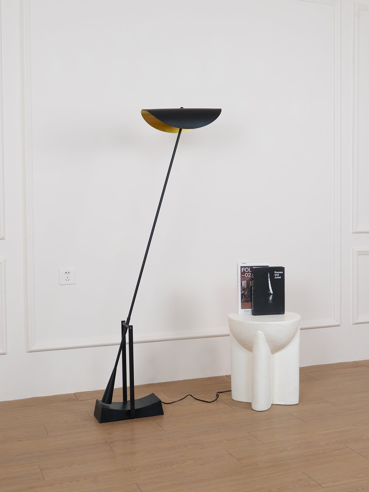 yiu-x-floor-lamp-anzaz--9