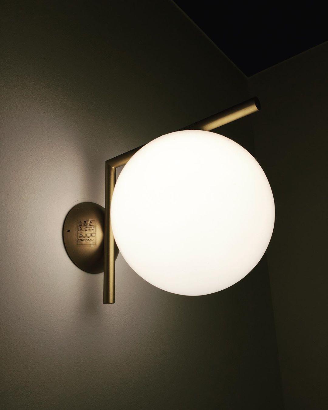 blown-glass-opal-glass-wall-lamp-anzaz--15
