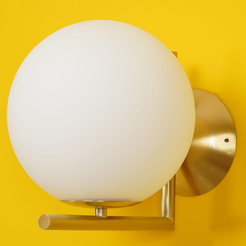 blown-glass-opal-glass-wall-lamp-anzaz--20