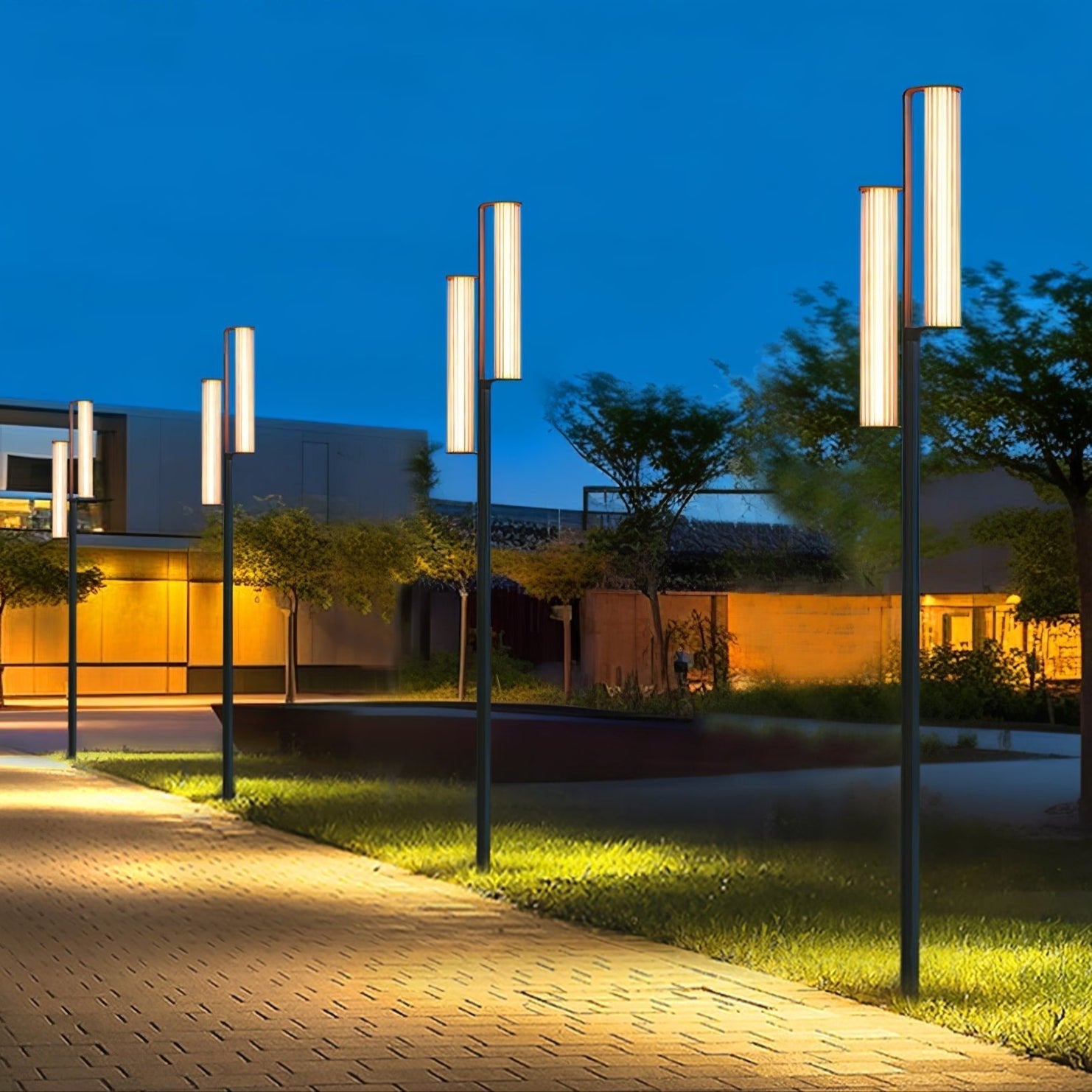 lumo-arc-outdoor-post-lamp-anzaz--16