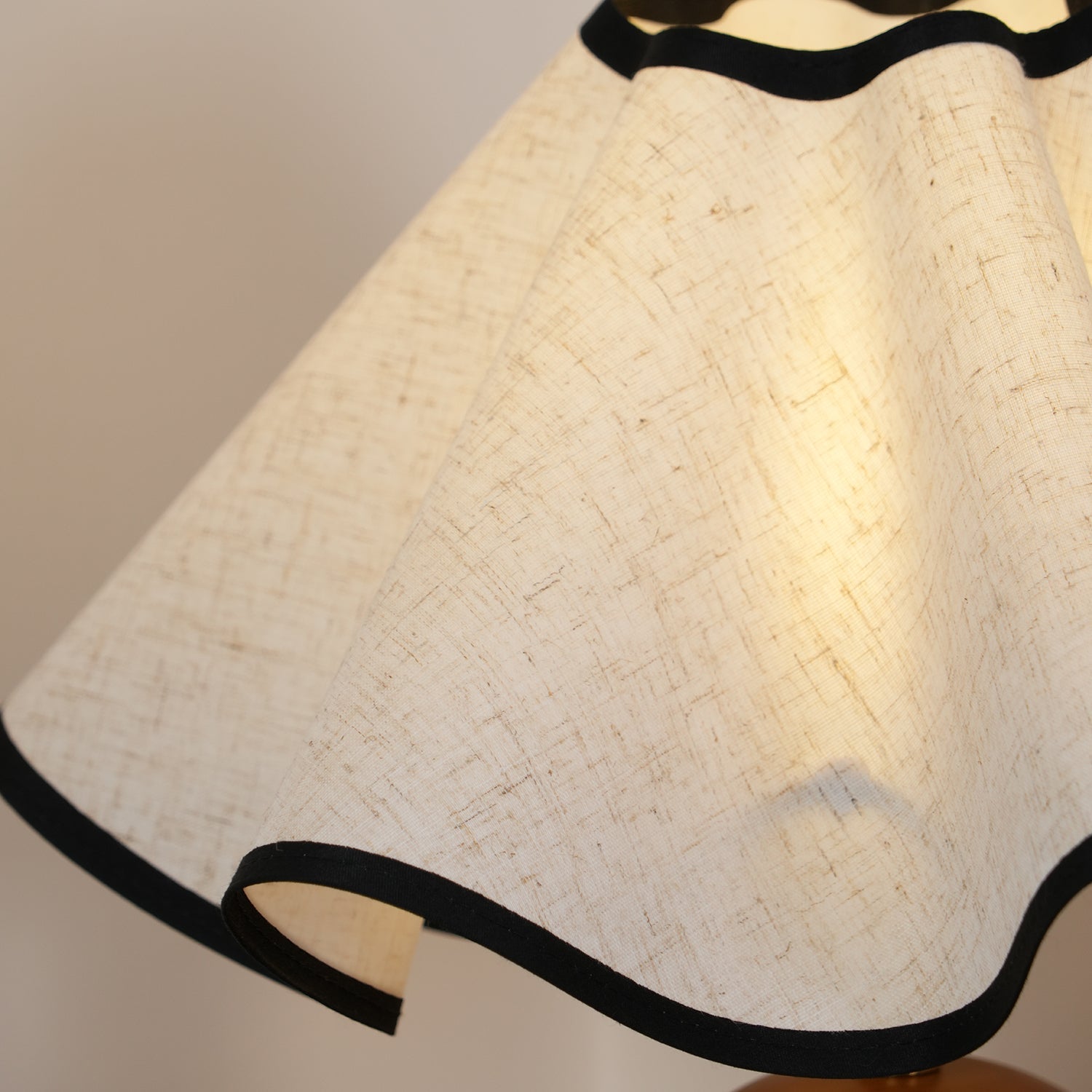 wavecrest-table-lamp-anzaz--38