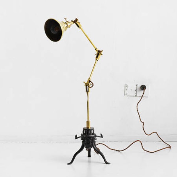 Lampă de masă decorativă SKILET D