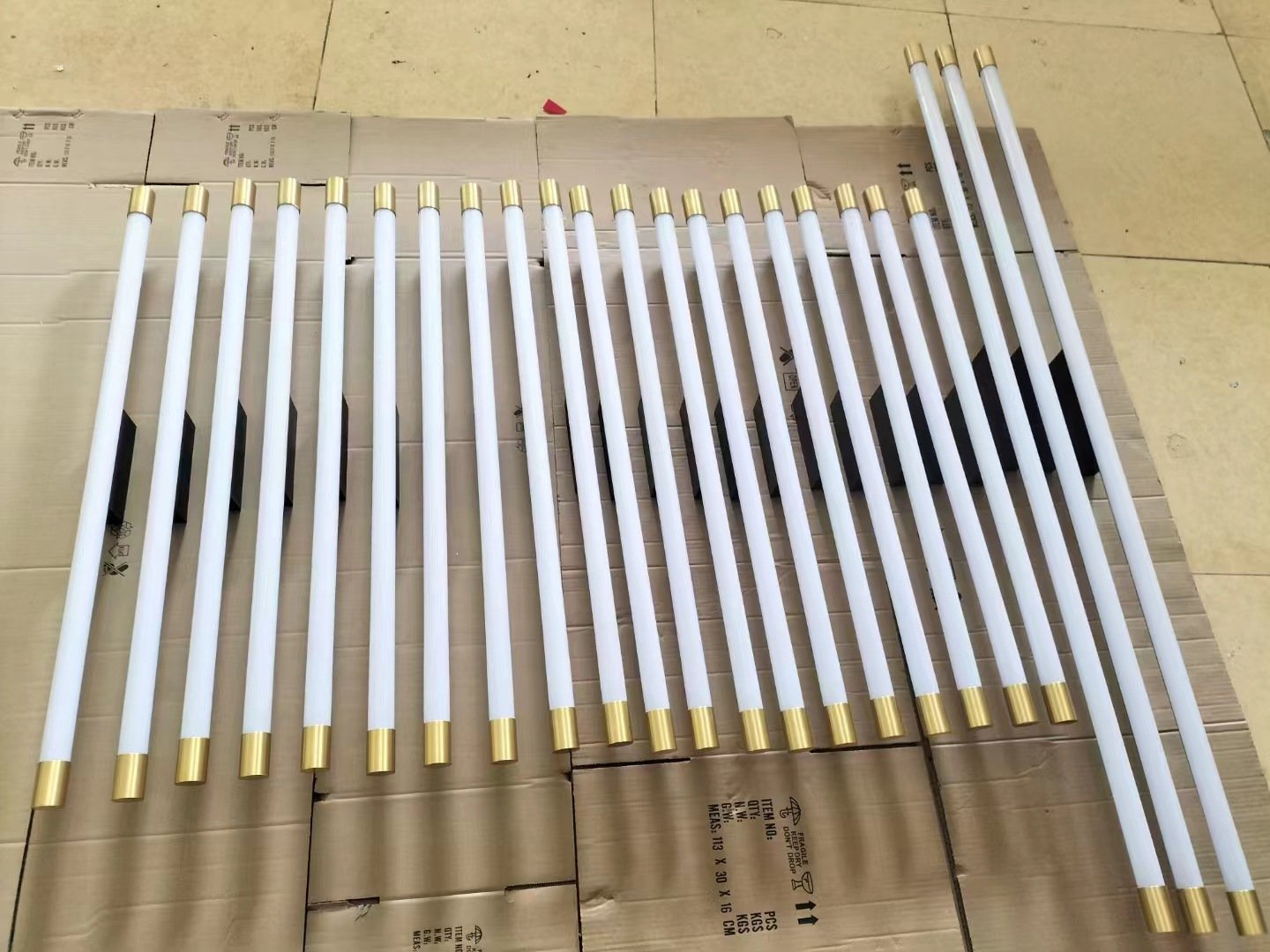 Aplică de perete LINES GD