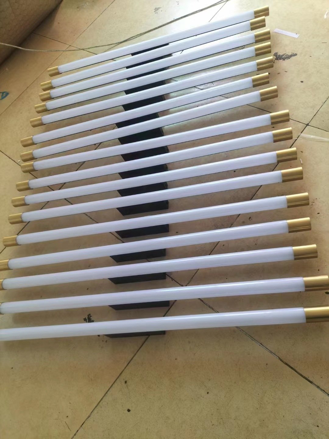 Aplică de perete LINES GD