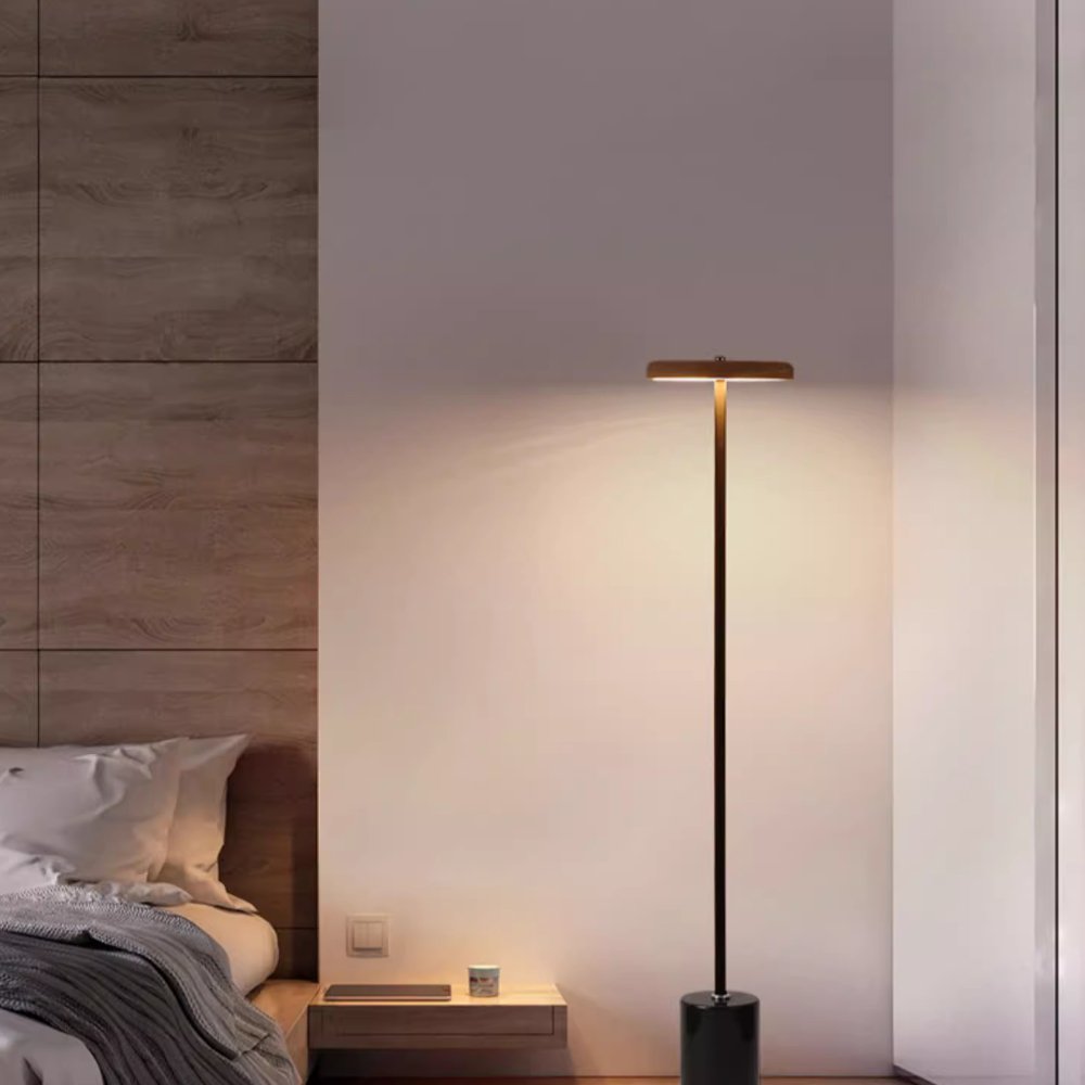 Lampă de podea DEBBY Light din lemn