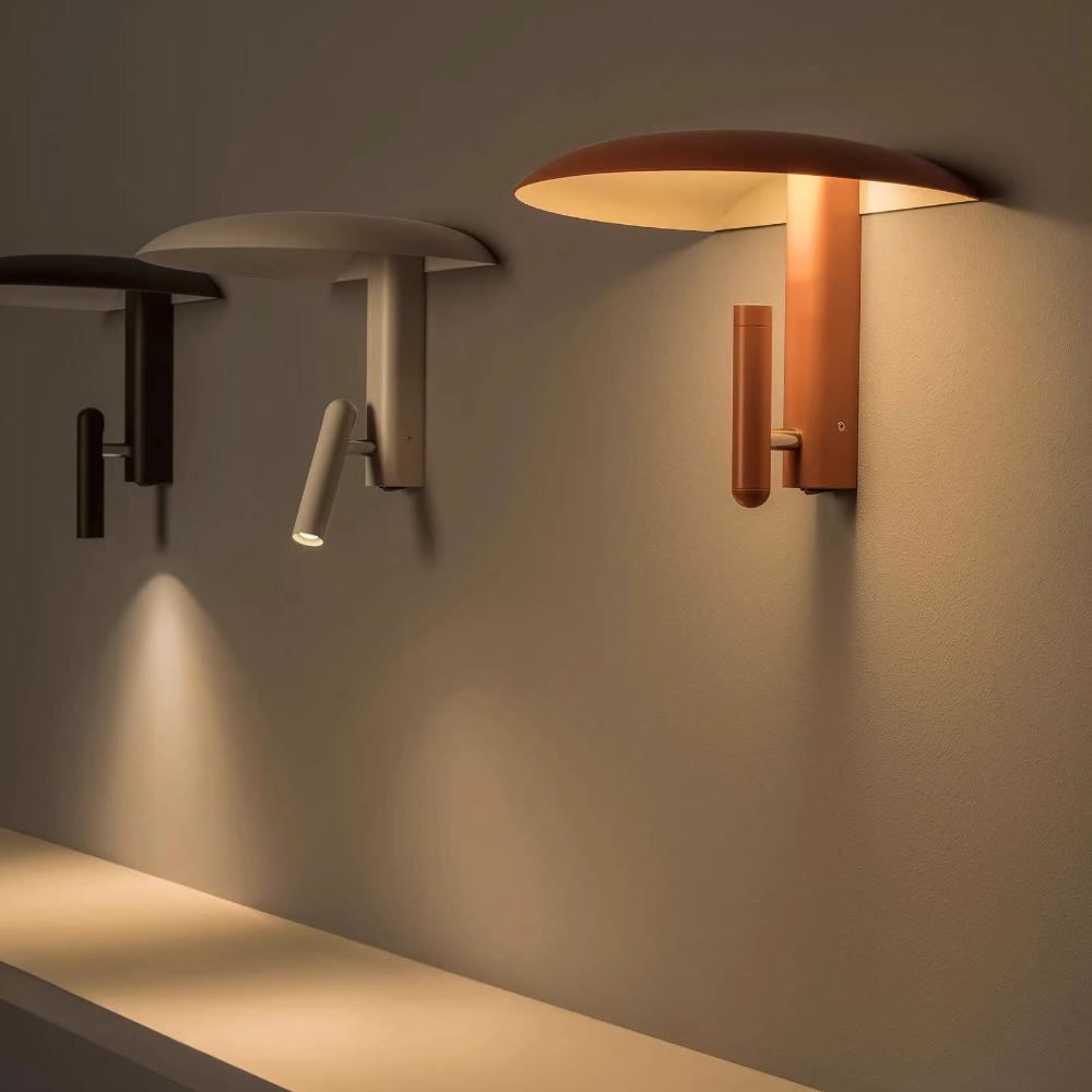 Lampă de perete Flicker Forge, neagră