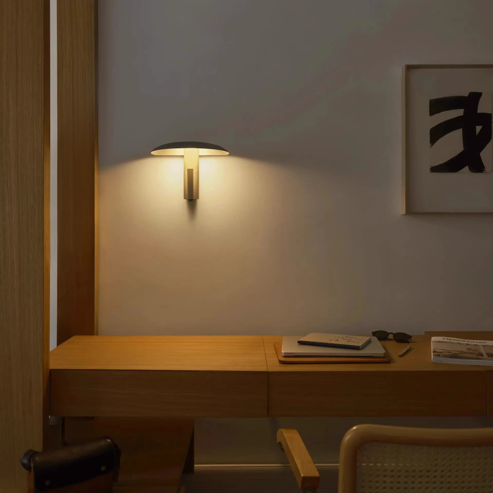 Lampă de perete Flicker Forge, neagră